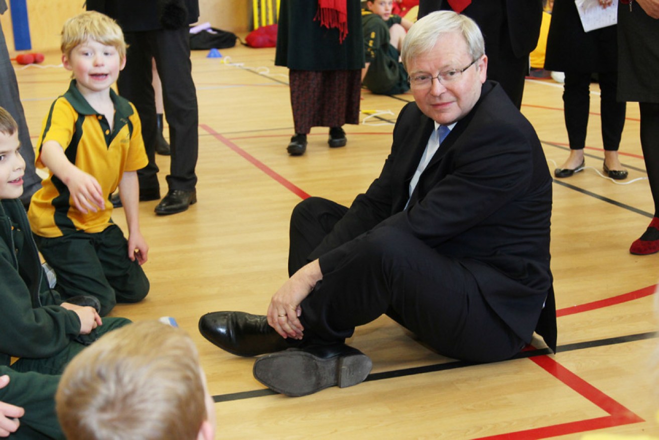 Comeback kid: Kevin Rudd at Flagstaff Hill Primary School in Adelaide. Photo: AAP
