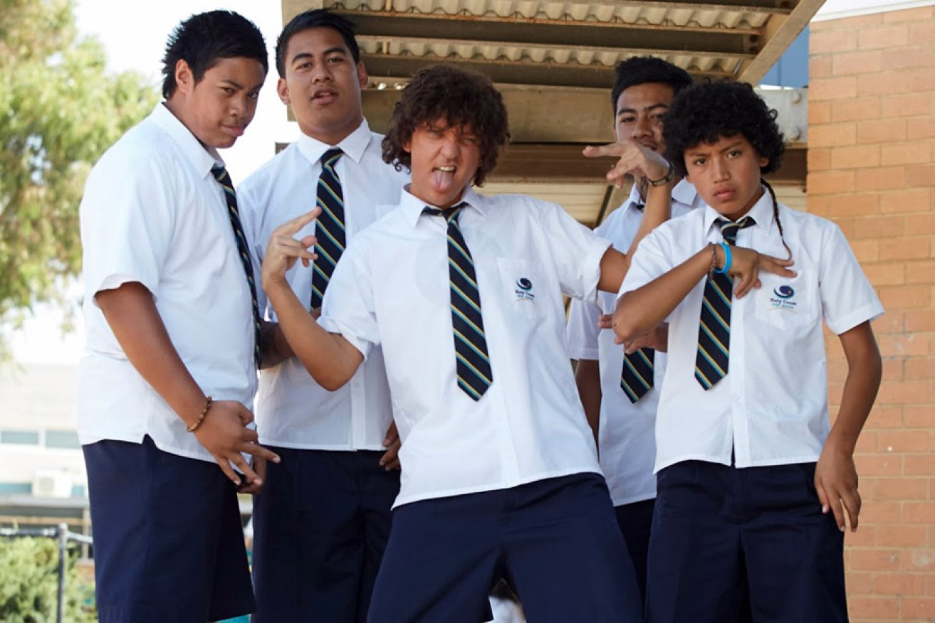 Chris Lilley (centre) as Jonah from Tonga.