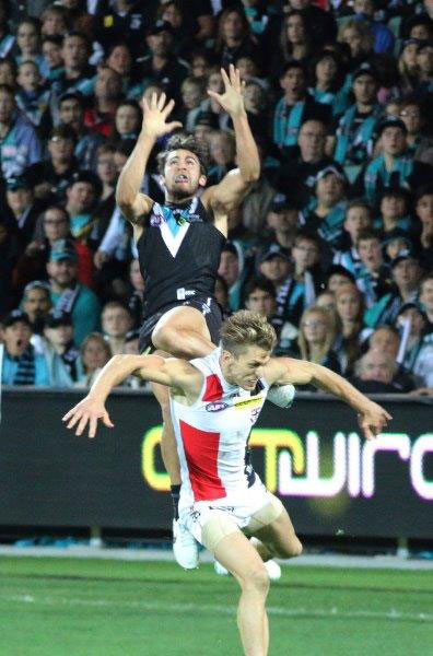 Sport_AFL_Chad-Wingard-Mark-of-the-Year-B-