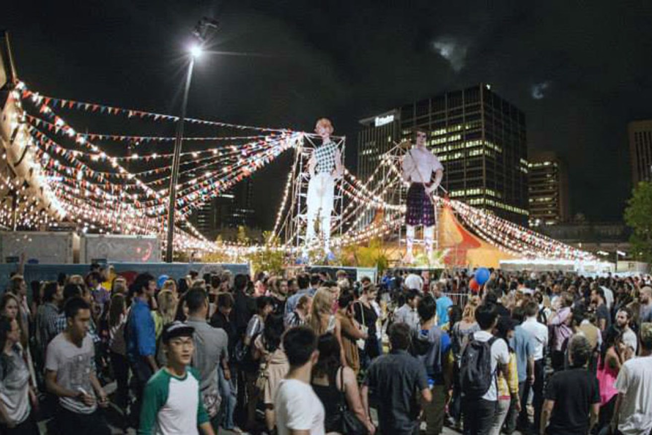Crowds at the Royal Croquet Club at the 2014 Fringe.