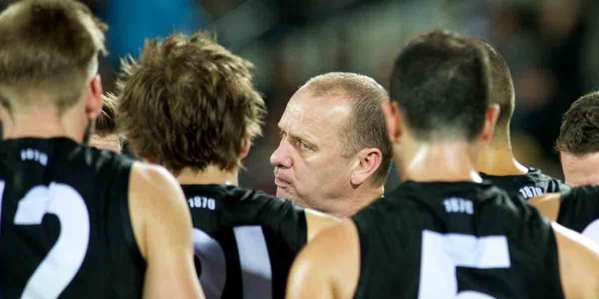 Port coach Ken Hinkley wasn't happy at three-quarter-time. Photo: Michael Errey/InDaily