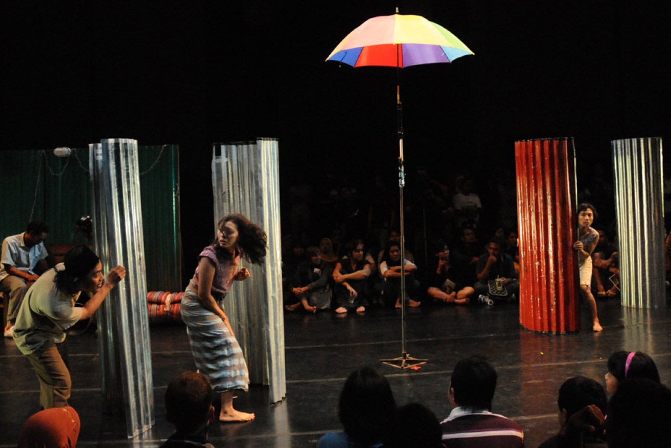 Teater Garasi's immersive dance-theatre performance The Streets.
