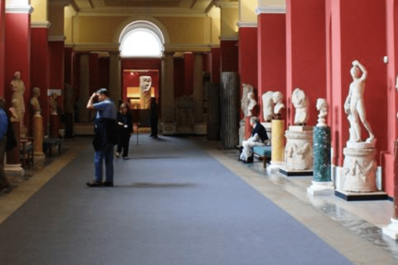 The Ashmolean Museum at the University of Oxford started its collection of art and archaeology in 1683. 