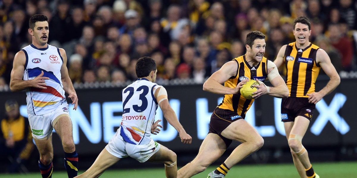 Taylor Walker (left) and Charlie Cameron (no. 23) didn't get near it against Hawthorn. AAP image