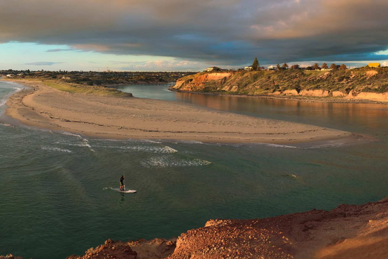 Paddle boarding on the Onkaparinga, by Robert Armitage.