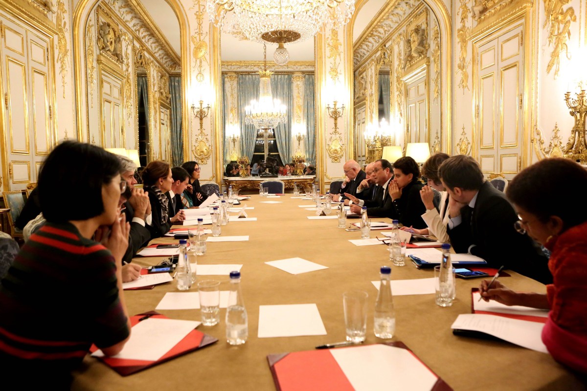 In this handout picture receivced from the French Presidents office French president Francois Hollande (5-R) addresses an emergency meeting at the Elysee Palace early on November 14, 2015 after a series of gun attacks occurred across Paris as well as explosions outside the national stadium where France was hosting Germany. French President Francois Hollande said Friday he had declared a state of emergency across the country after simultaneous attacks in Paris left at least 39 people dead. AFP PHOTO / PRESIDENCE DE LA REPUBLIQUE / CHRISTELLE ALIX RESTRICTED TO EDITORIAL USE - MANDATORY CREDIT "AFP PHOTO / PRESIDENCE DE LA REPUBLIQUE / CHRISTELLE ALIX " - NO MARKETING NO ADVERTISING CAMPAIGNS - DISTRIBUTED AS A SERVICE TO CLIENTS