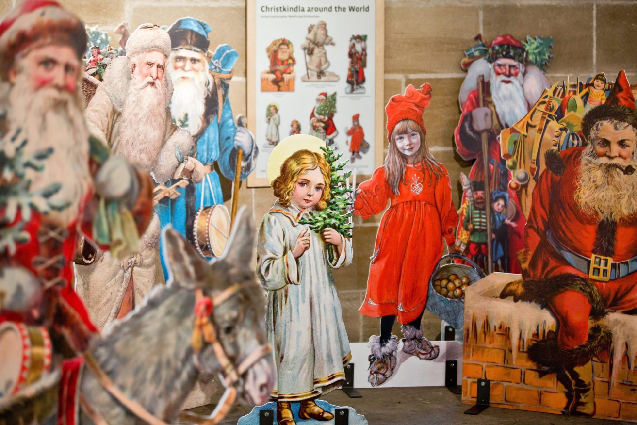 Christmas messengers from all over the world. Photo: EPA/DANIEL KARMANN