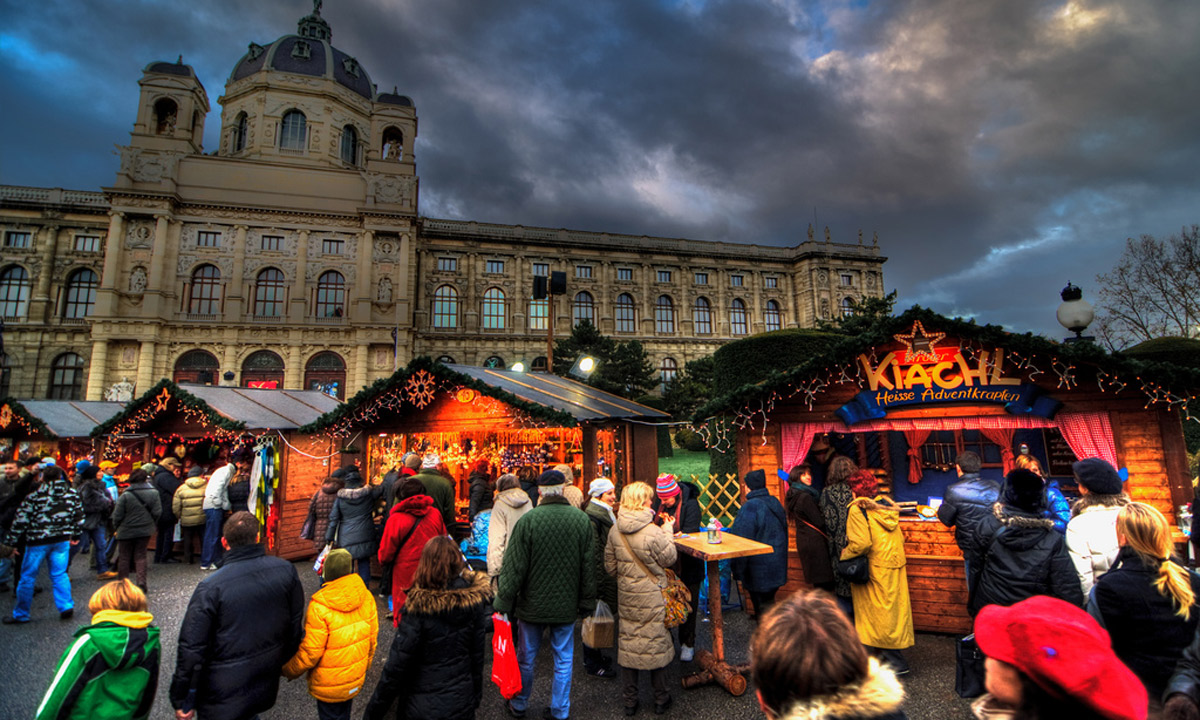 Christmas markets in Vienna. Photo: Brian Polson / Flickr