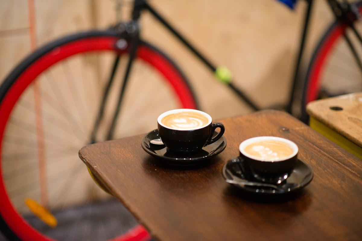 Tohsti-coffee-with-bike