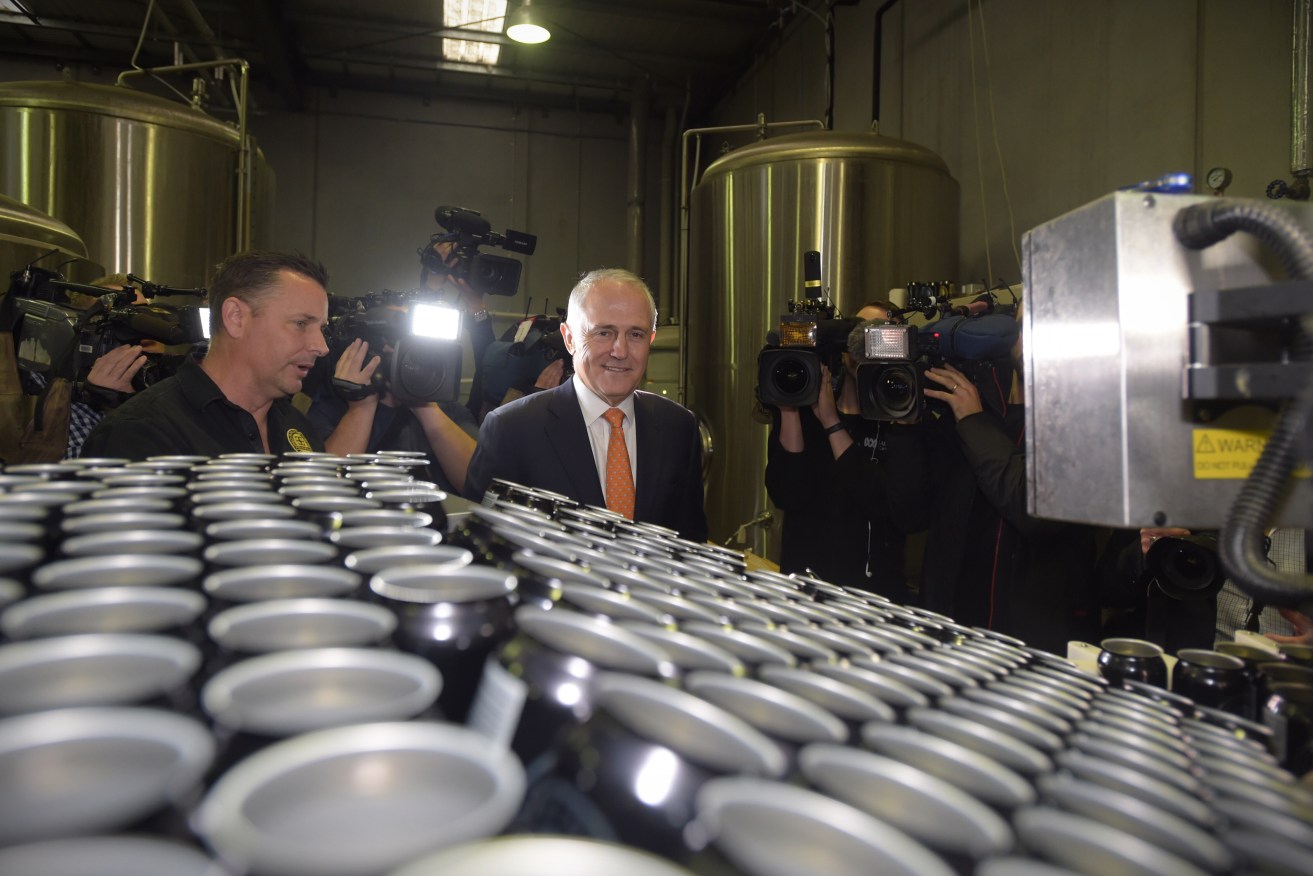 Prime Minister Malcolm Turnbull campaigning at the Mornington Peninsula Brewery in Victoria today. Photo: AAP Image/Lukas Coch