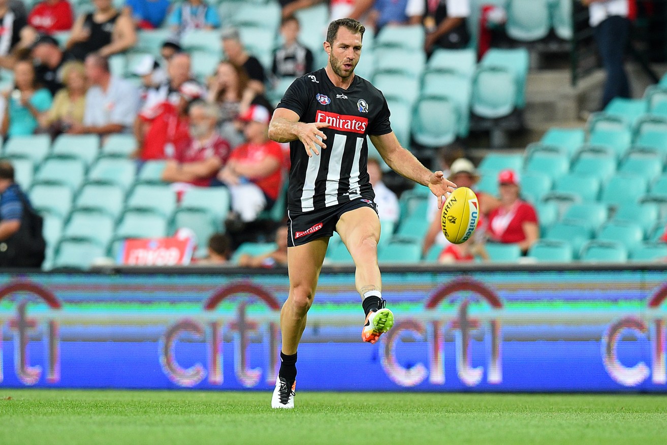 Travis Cloke has been named on the field for the Magpies. Photo: Dan Himbrechts, AAP.