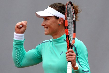 Stosur charges into French Open quarters