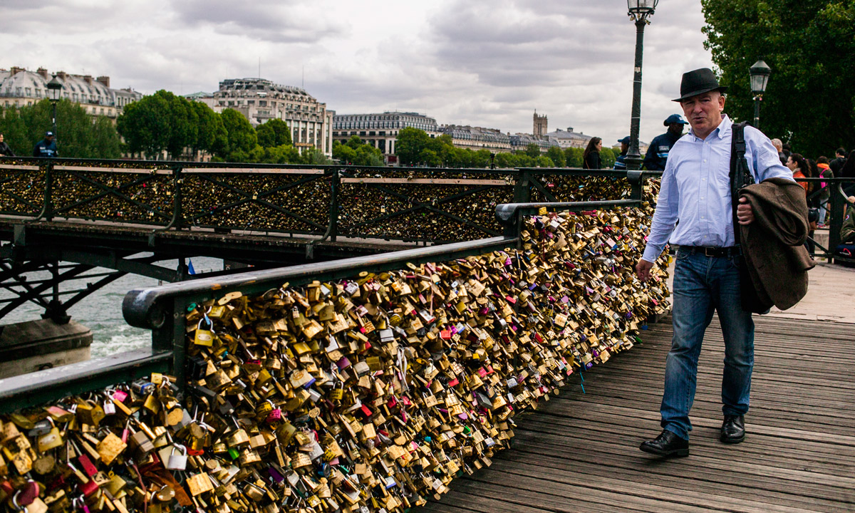 France's Pont des Arts in Paris featured almost one million love locks before they were removed in 2015. Photo: AAP