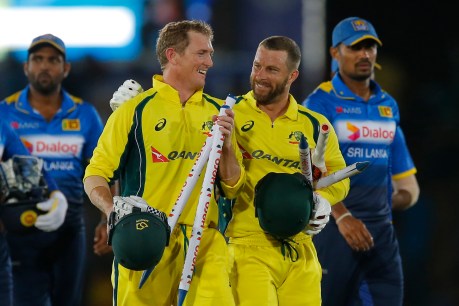Australia finally singing in Sri Lanka but Warner bemoans imperfect pitch