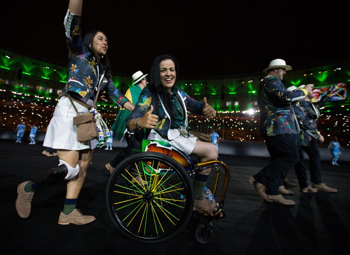 epa05529536 Members of the Brazilian athletic delegation participate in the opening ceremony of the Rio 2016 Paralympics Games at the Maracana Stadium in Rio de Janeiro, Brazil, 07 September 2016. The Rio 2016 Paralympics Games will run through 18 September.  EPA/AL TIELEMANS / OIS / IOC / HANDOUT  HANDOUT EDITORIAL USE ONLY