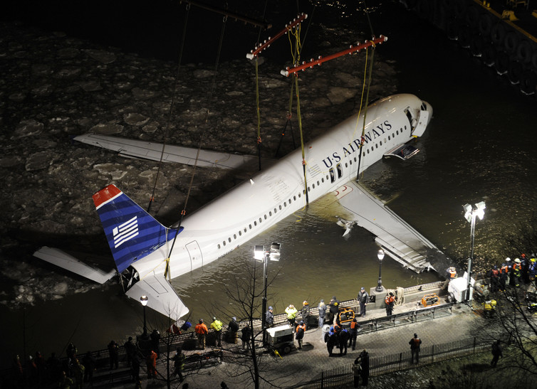 The wreckage of the US Airways plane that landed in the Hudson River in New York, January 2009. Photo: Reuters / Ray Stubblebine 