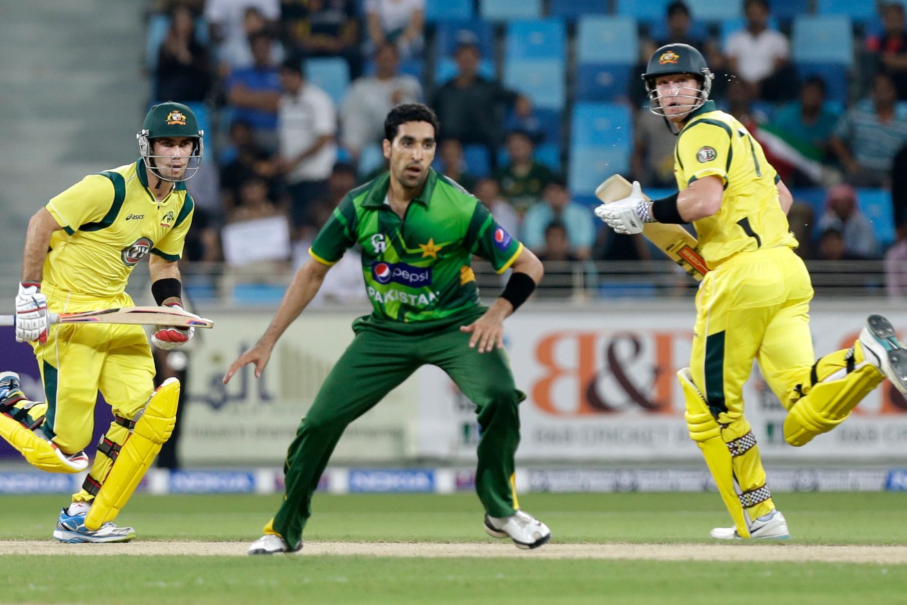 Glenn Maxwell (left) has expressed frustration at being made to made below wicketkeeper and Sheffield Shield teammate Matthew Wade, with whom he could line up for Australia this weekend. Photo: Hassan Ammar / AP
