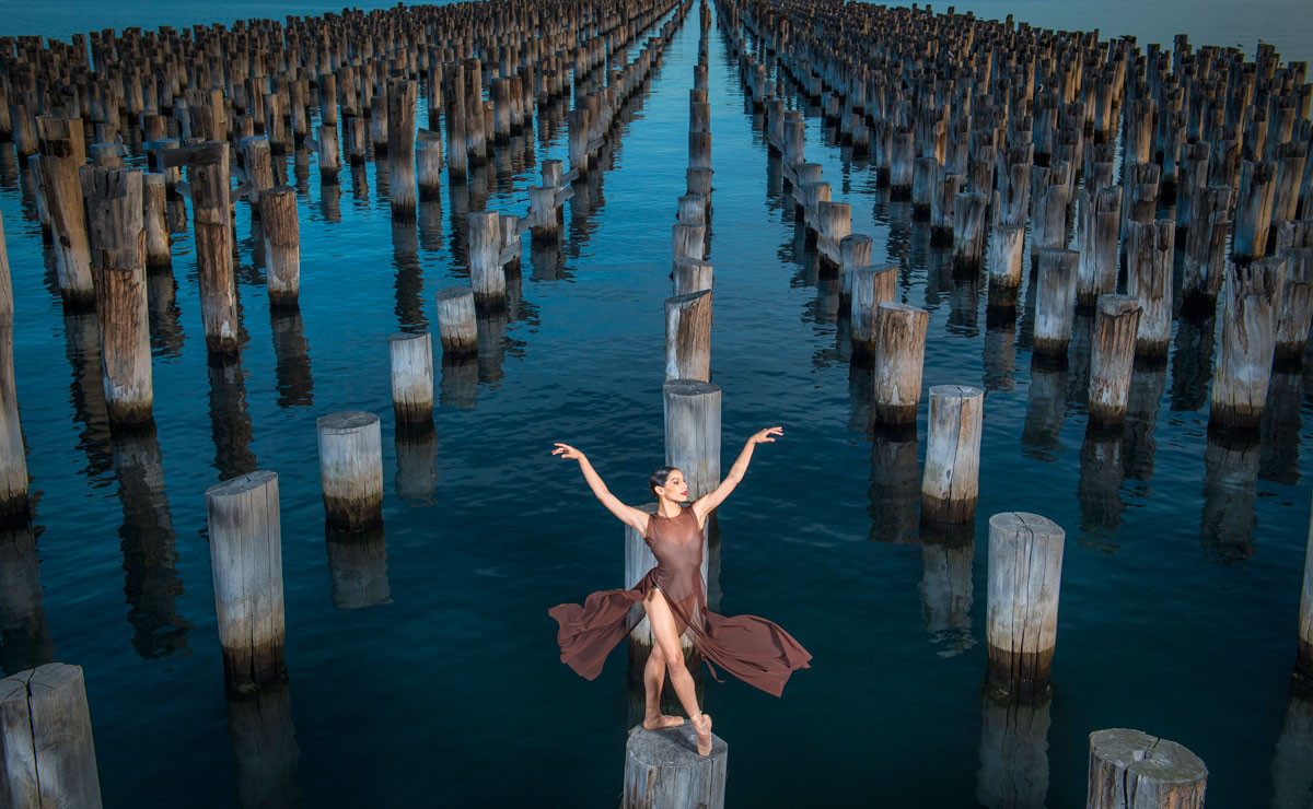 Jason Edwards, Melbourne Ballet Company dancer Kristy Lee Denovan at Princess Pier, 2016. Courtesy Herald Sun