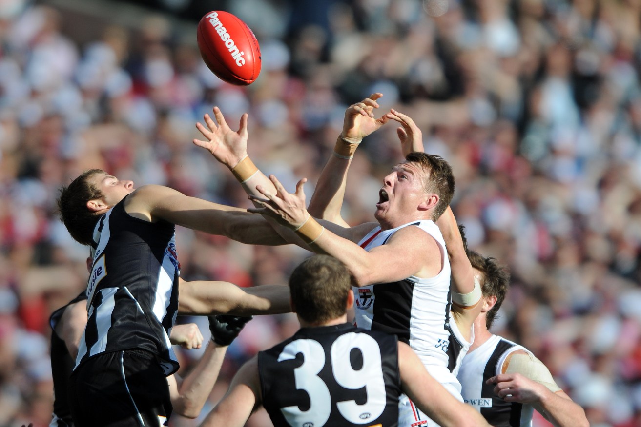 Brendon Goddard marks the ball for St Kilda in the drawn Grand Final against Collingwood in 2010. Photo: Joe Castro / AAP