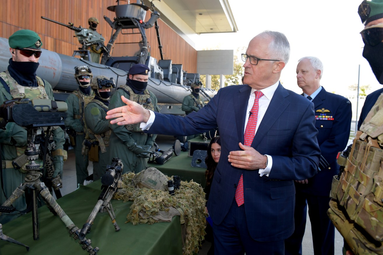 Prime Minister Malcolm Turnbull speaks to Special Operations Command soldiers at Holsworthy Barracks. Photo: AAP/Brendan Esposito