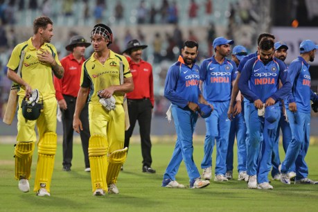 Australia fold under pressure in India – again