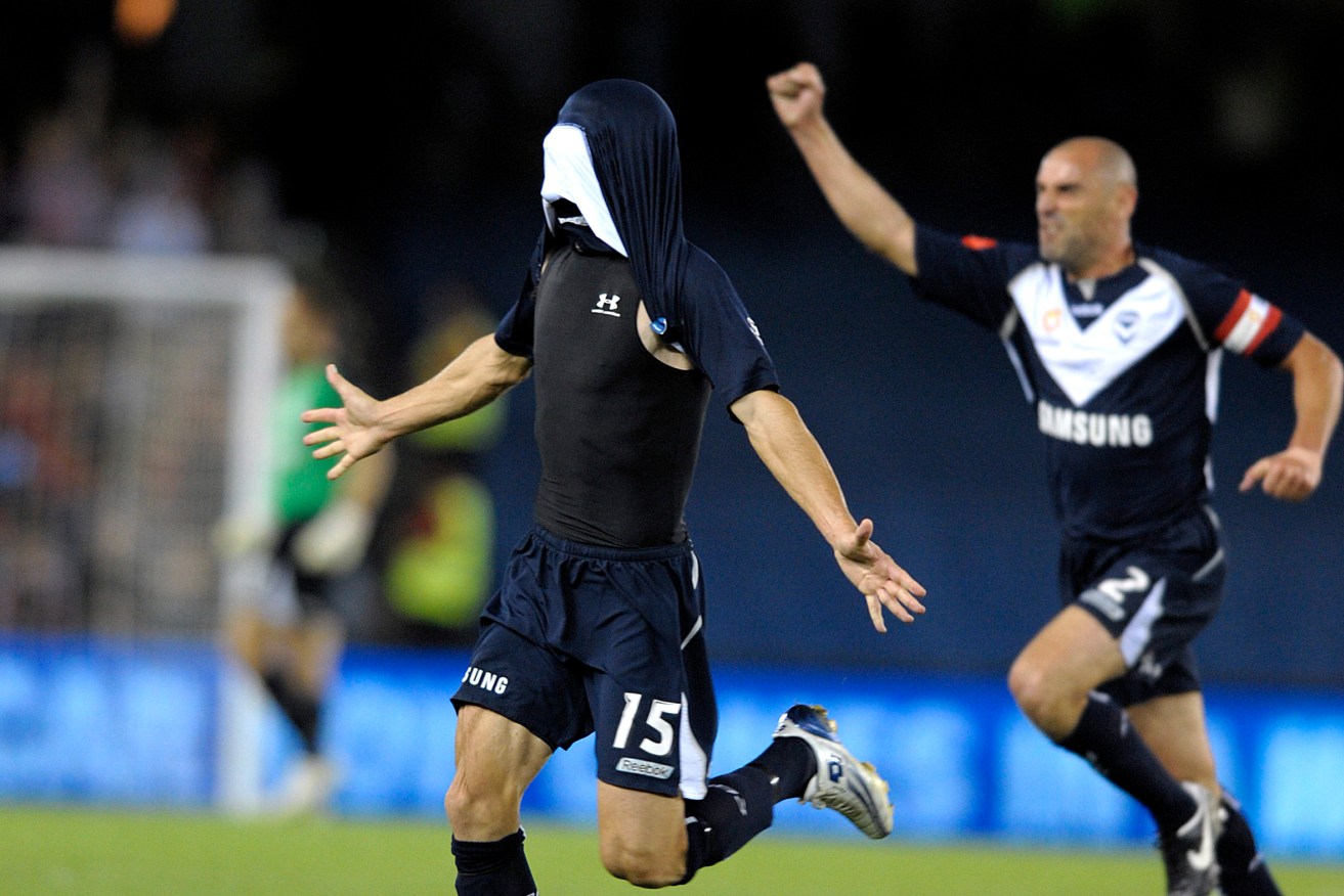 Tomislav Pondeljak and Kevin Muscat of Melbourne Victory celebrate Pondeljak's goal in the 2009 A-League grand final. Photo: AAP/Martin Philbey