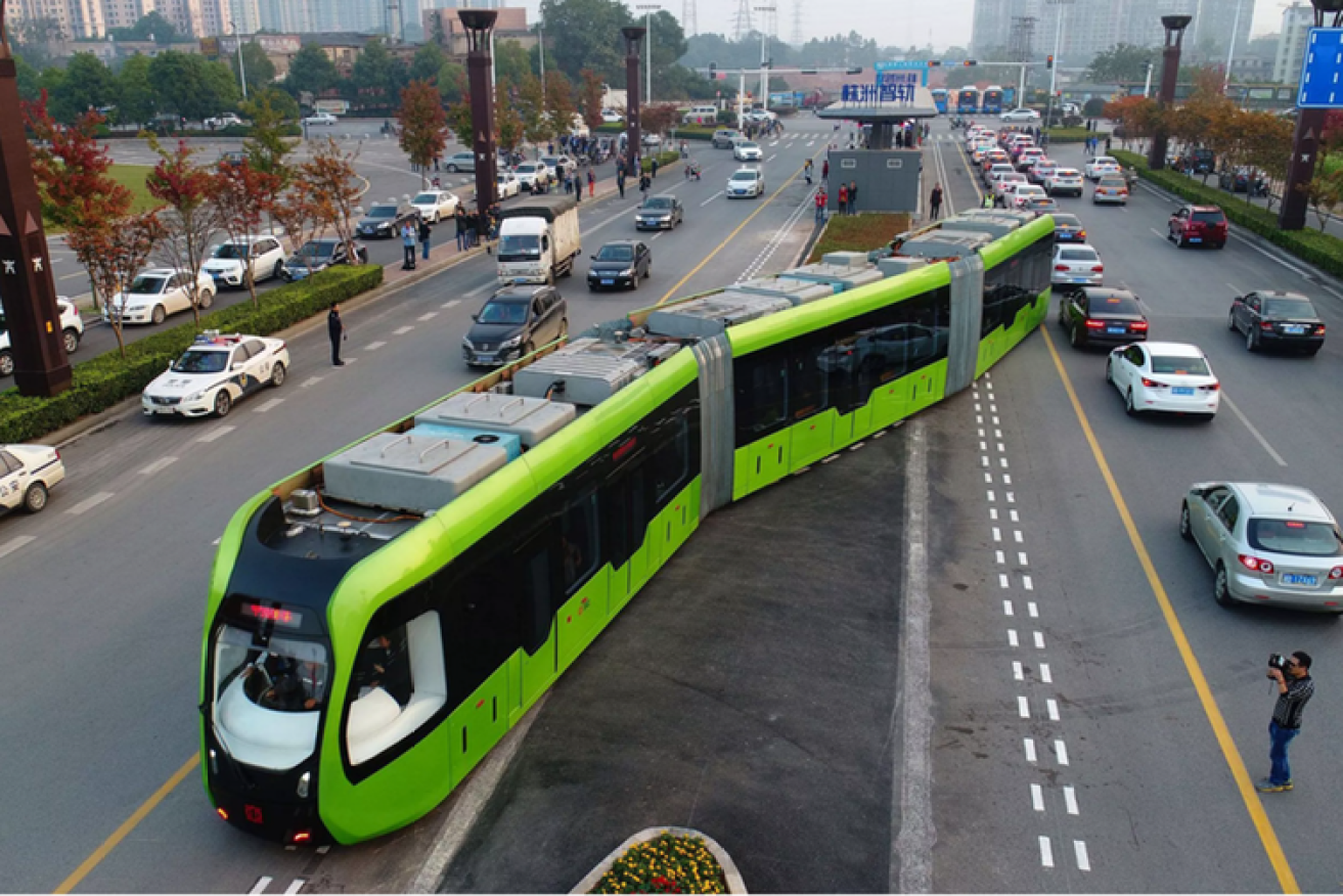 The battery-powered trackless tram, or ART, in operation in Zhuzhou, showing the trackless autonomous guidance system. Photo: CRRC Zhuzhou Institute/Author provided