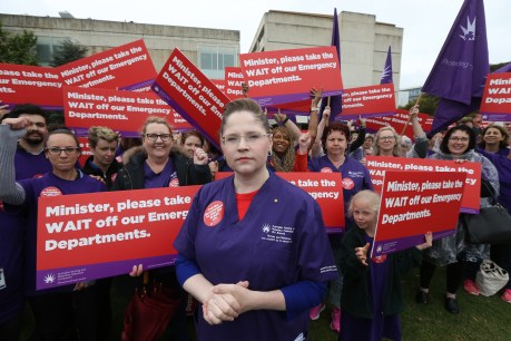 Nurses withdraw threat to elective surgery