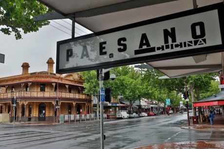 Alarm bells for North Adelaide as another mainstay closes