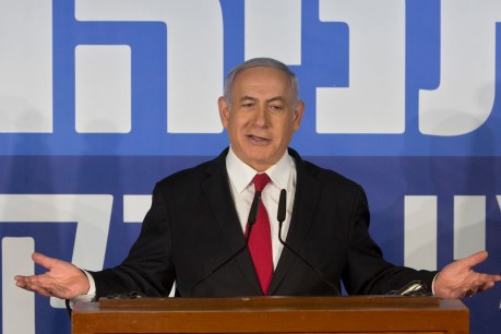 Plan to charge Israeli PM with corruption