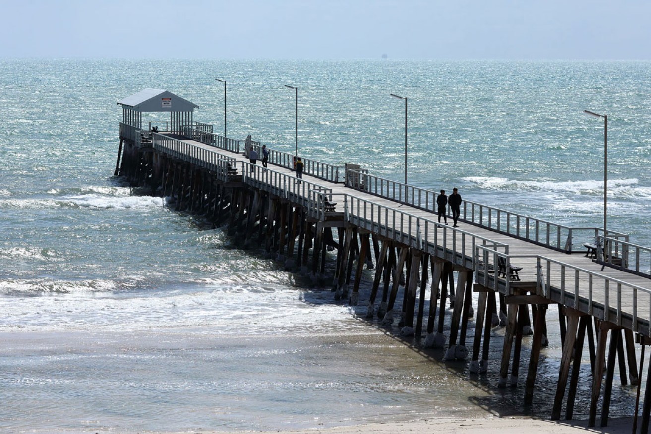 A restaurant and a cafe at Henley Beach have been named COVID-19 exposure sites. Photo: Tony Lewis/InDaily