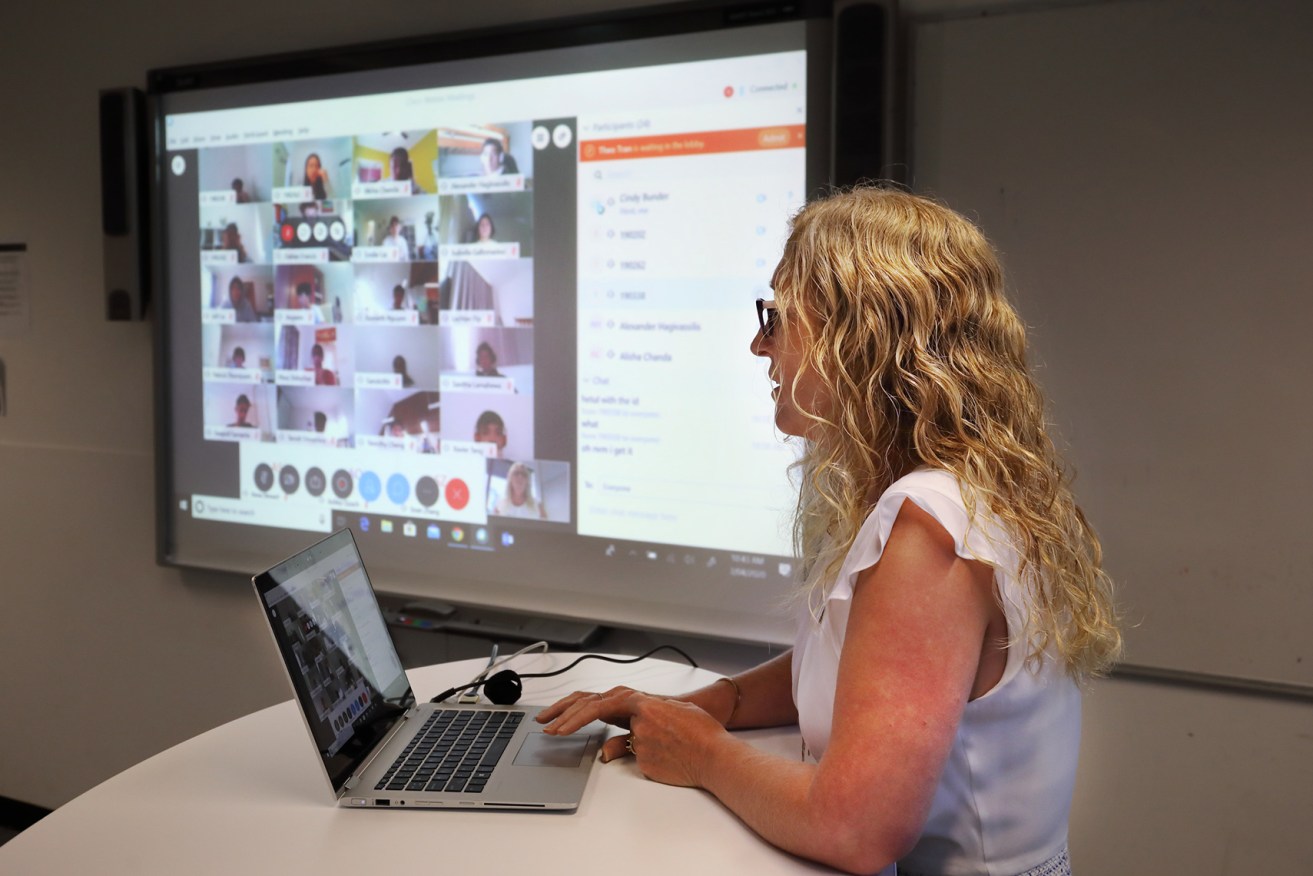 Glenunga International High School teacher Cindy Bunder conducting an online class. Photo: Tony Lewis/InDaily