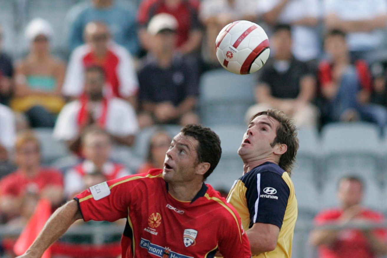 Carl Veart playing for Adelaide United in 2006. Photo: AAP/ Rob Hutchison