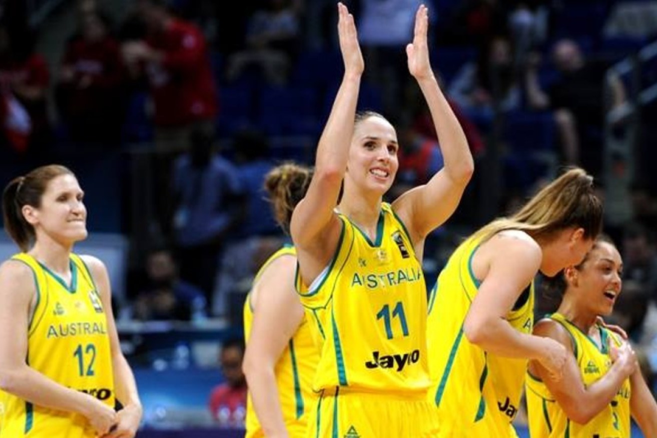 South Australian legend Laura Hodges has signed the first WNBL collective bargaining agreement.