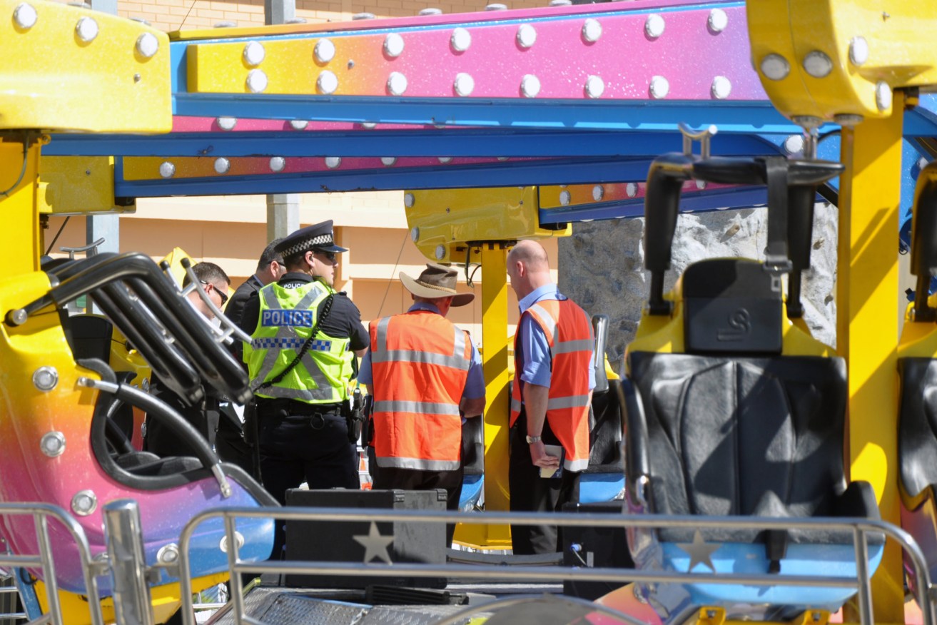 An inquest into a fatal amusement ride at the Royal Adelaide Show in 2014 has found the owner struggled to certify the ride's safety (AAP Image/Michael Ramsey)