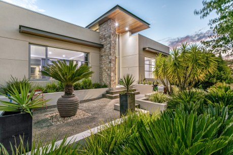 Feature property: Grand living at Hazelwood Park