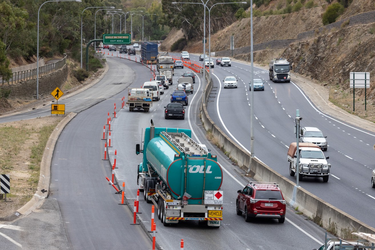 Roadworks below the tunnels on the freeway. Photo: Tony Lewis/InDaily