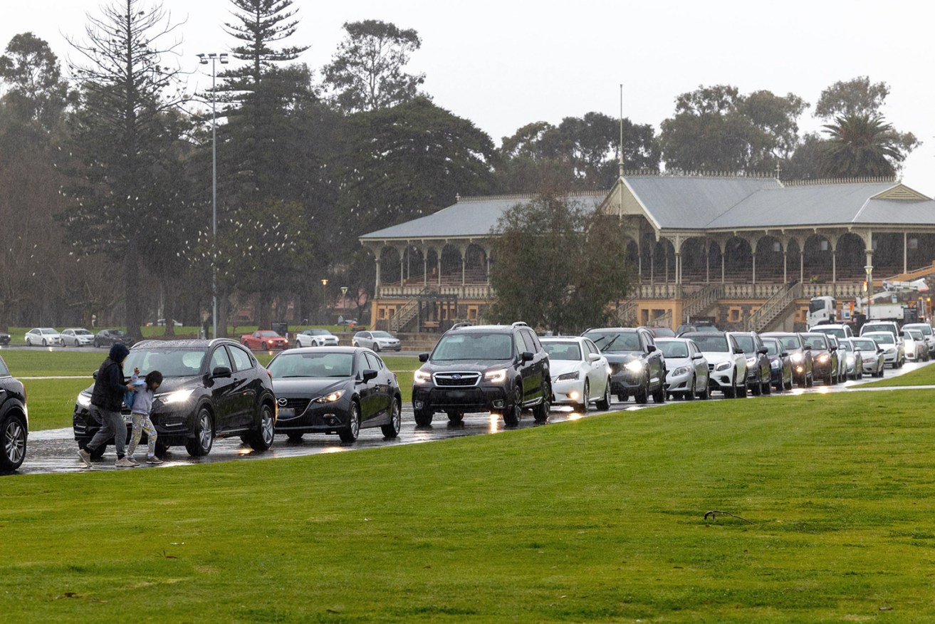 A long queue for testing at Victoria Park on Thursday morning. Photo: Tony Lewis/InDaily