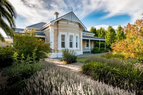 FEATURE LISTING: Luxury $3m home in the heart of the Barossa Valley