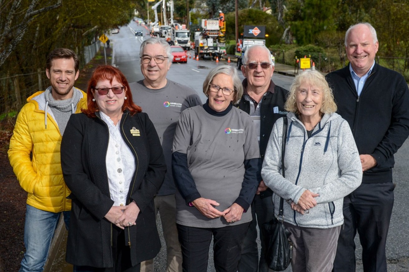 Adelaide Hills Council civil projects coordinator Oliver Pfueller, Adelaide Hills Mayor Jan-Claire Wisdom, Hugh French, Libby Barber, Adelaide Hills councillor Malcolm Herrmann, Yvonne Ransome, and Mike Magin, Executive Officer Power Line Environment Committee.