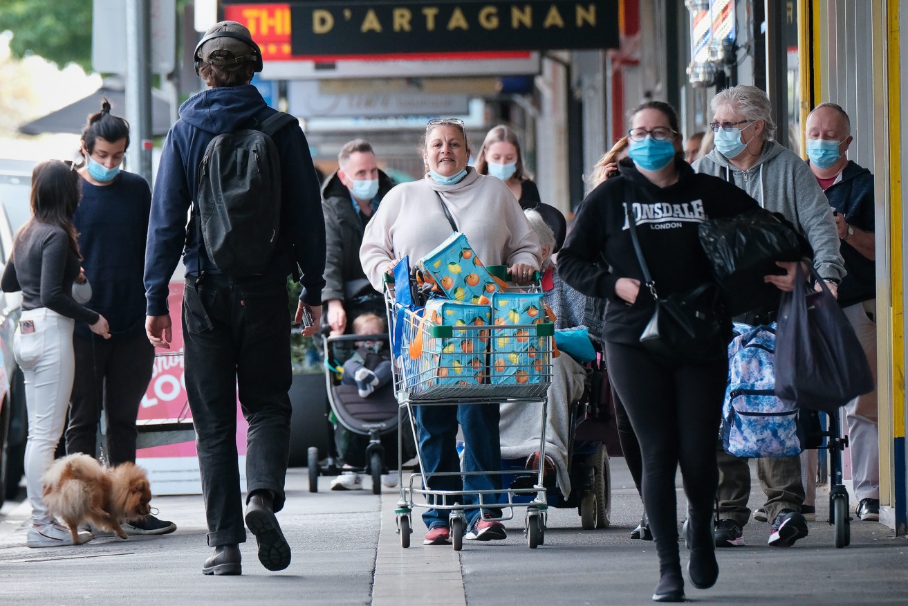 Melbourne shoppers. Photo AAP/Luis Ascui