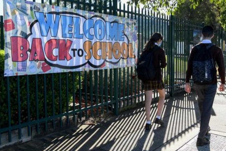 Teachers call for two-week delay to school return