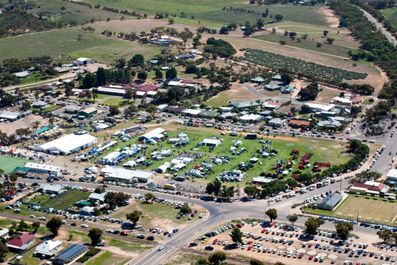 The Karoonda Oval hosts events such as the annual Karoonda Farm Fair.