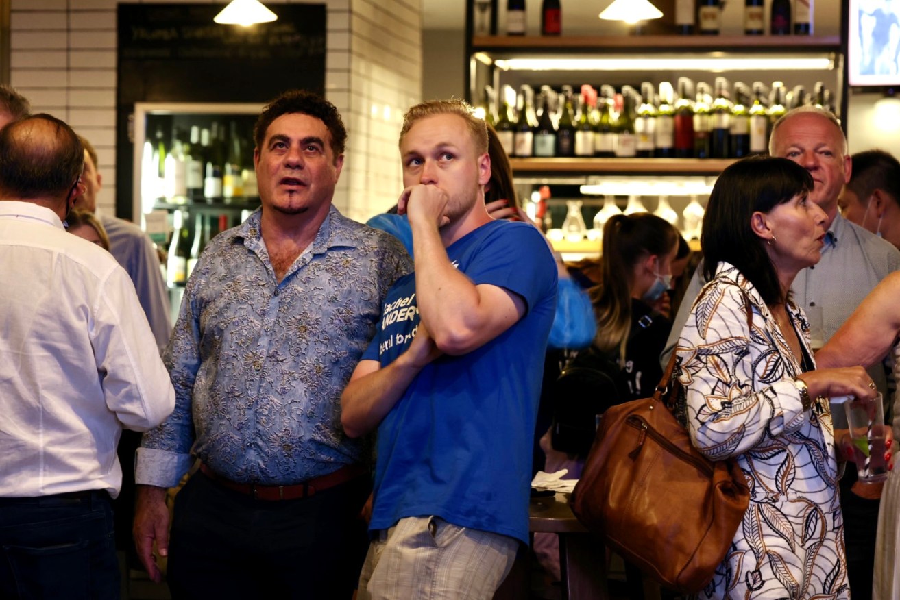Liberal supporters at party HQ the Robin Hood hotel at Norwood watch as results come in. Photo: Tony Lewis/InDaily
