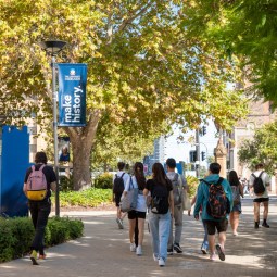 <p>Prime Minister Anthony Albanese admits the government needs to do better among younger Australians following figures showing soaring debt levels from university education.</p>
