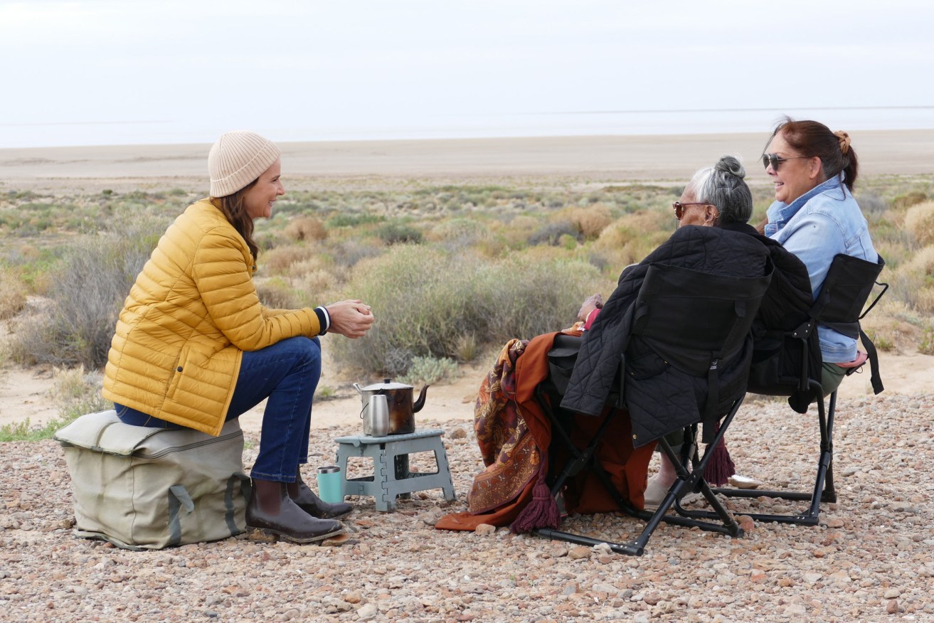 Rachel Griffiths with Arabana elder Martha Watts and photographer Colleen Strangways at Lake Eyre / Kati Thanda in ABC TV's 'Great Southern Landscapes'. Photo: ABC