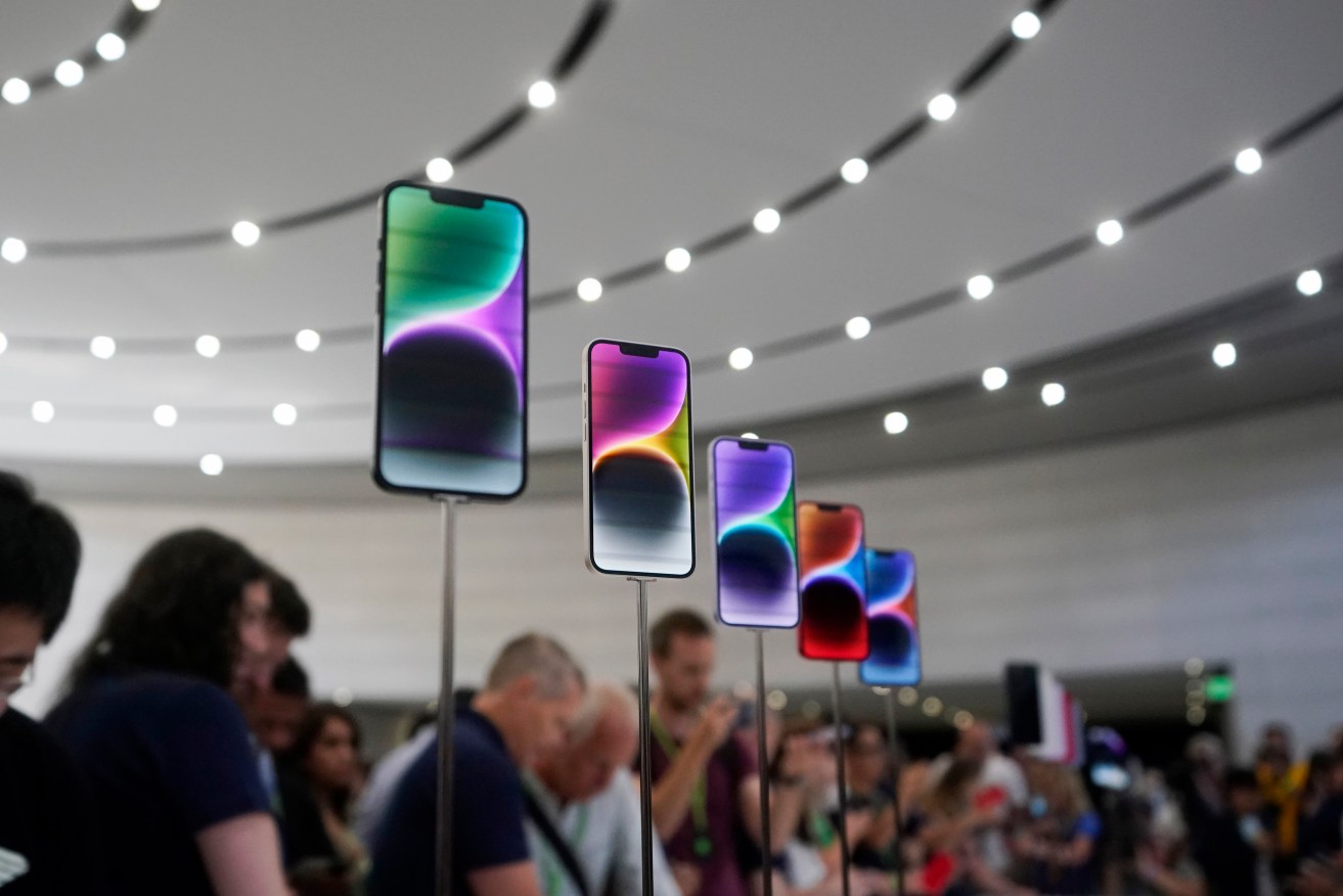 New iPhone 14 models are displayed at Apple's headquarters in Cupertino, California. Photo: AP/Jeff Chiu