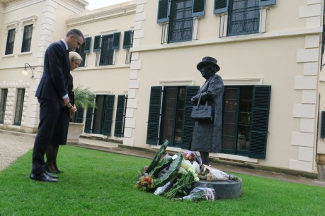 SA pays respects to Queen Elizabeth II
