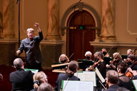 Music review: ASO plays Beethoven’s symphonies 4 and 5