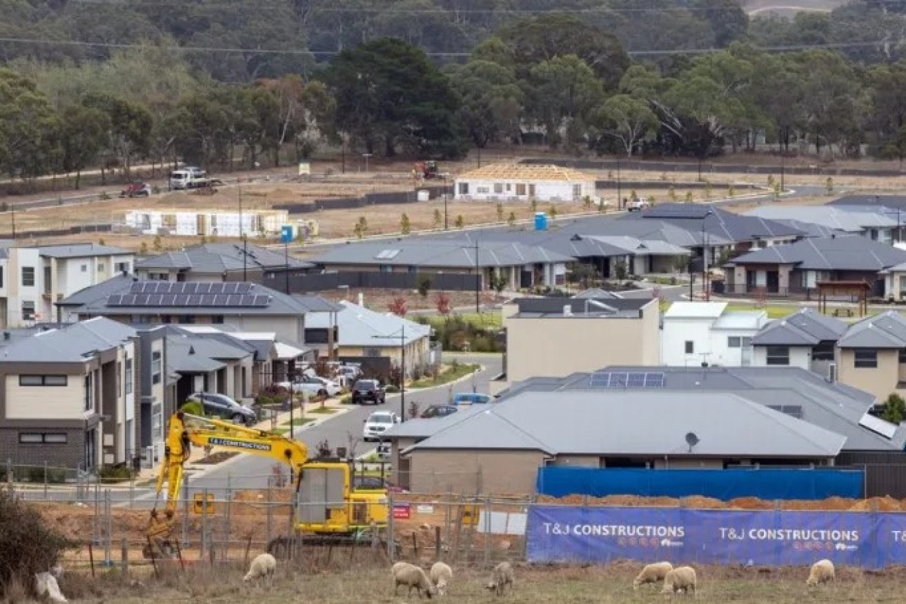 New housing development in Mount Barker. Photo: Tony Lewis/InDaily